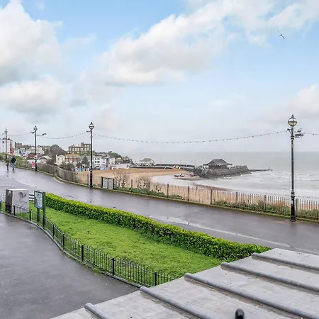 Viking Bay Apartment Broadstairs Exterior photo